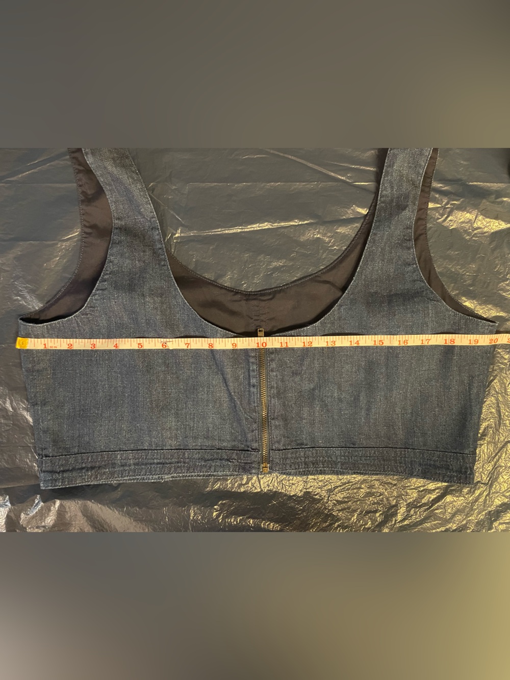 Banana Republic Denim Crop Top in Dark Blue with Button Front - Picture 4 of 11